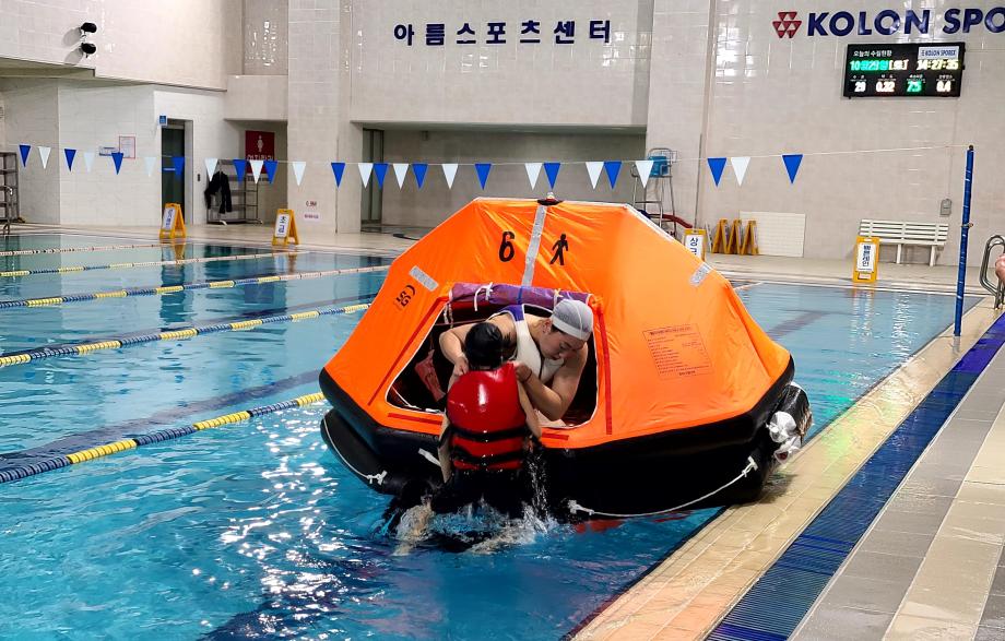 바다에서 나를 지키는 ‘생존수영’, 함께 배워봐요! 이미지